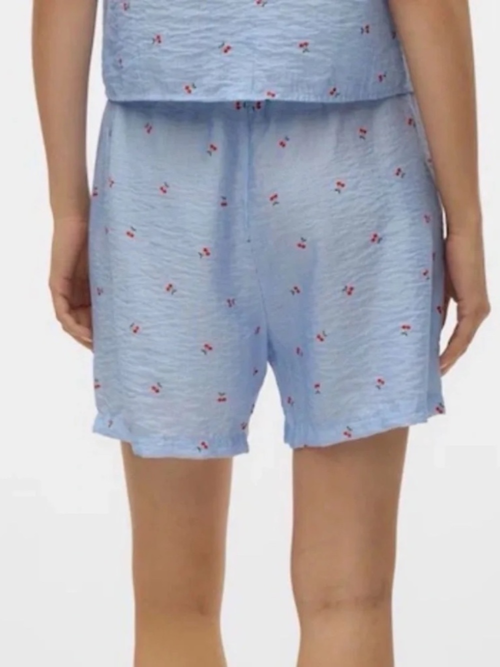 NWT Vero Moda Tie Waist Shorts – White Cherry Print – Size S - MSRP $48 - Picture 4 of 4